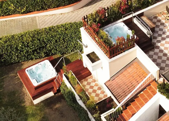 Lake Front Luxury Apartment (Adults Only)