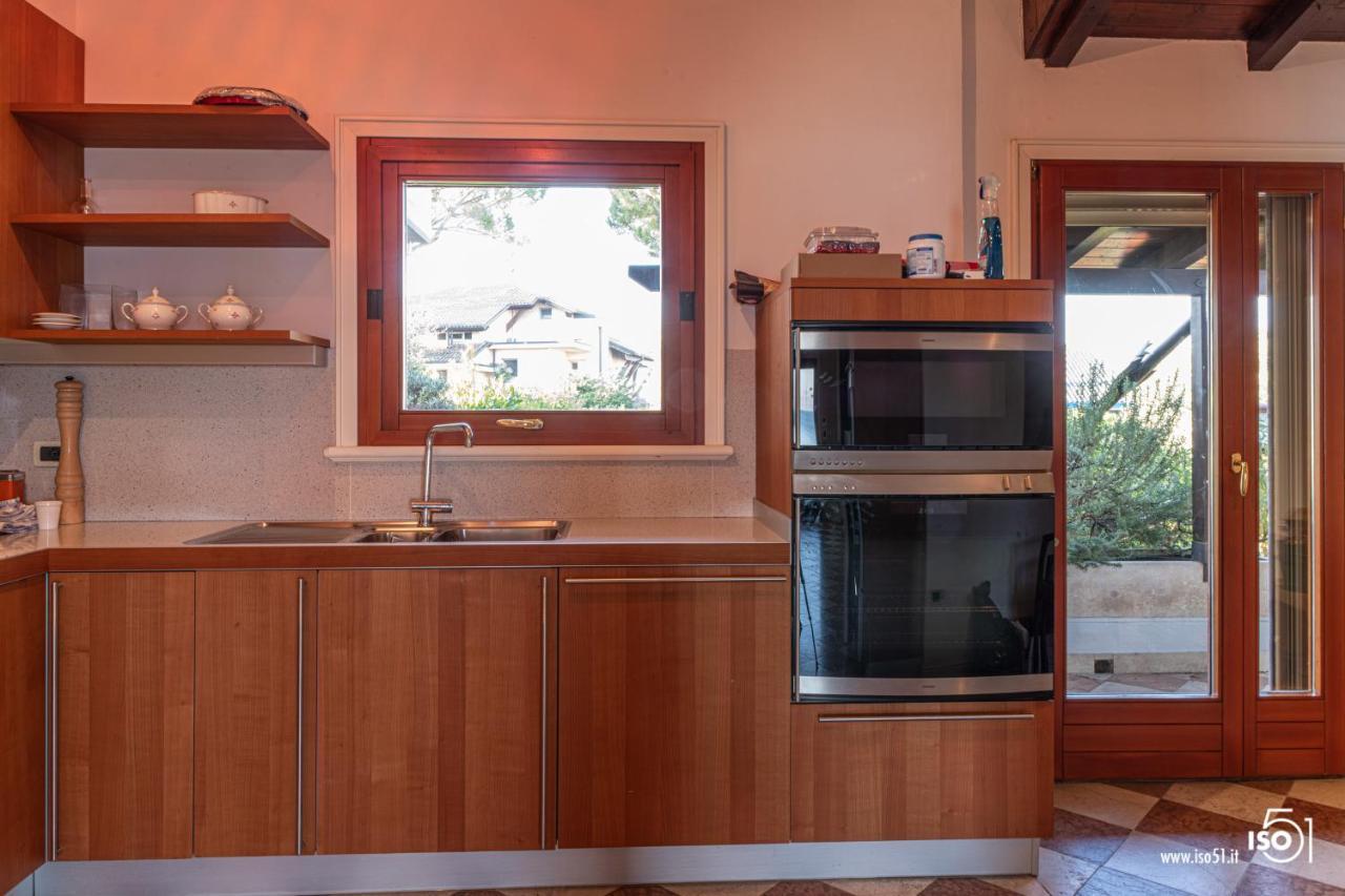 Front Luxury (adults Only) Villa Sirmione