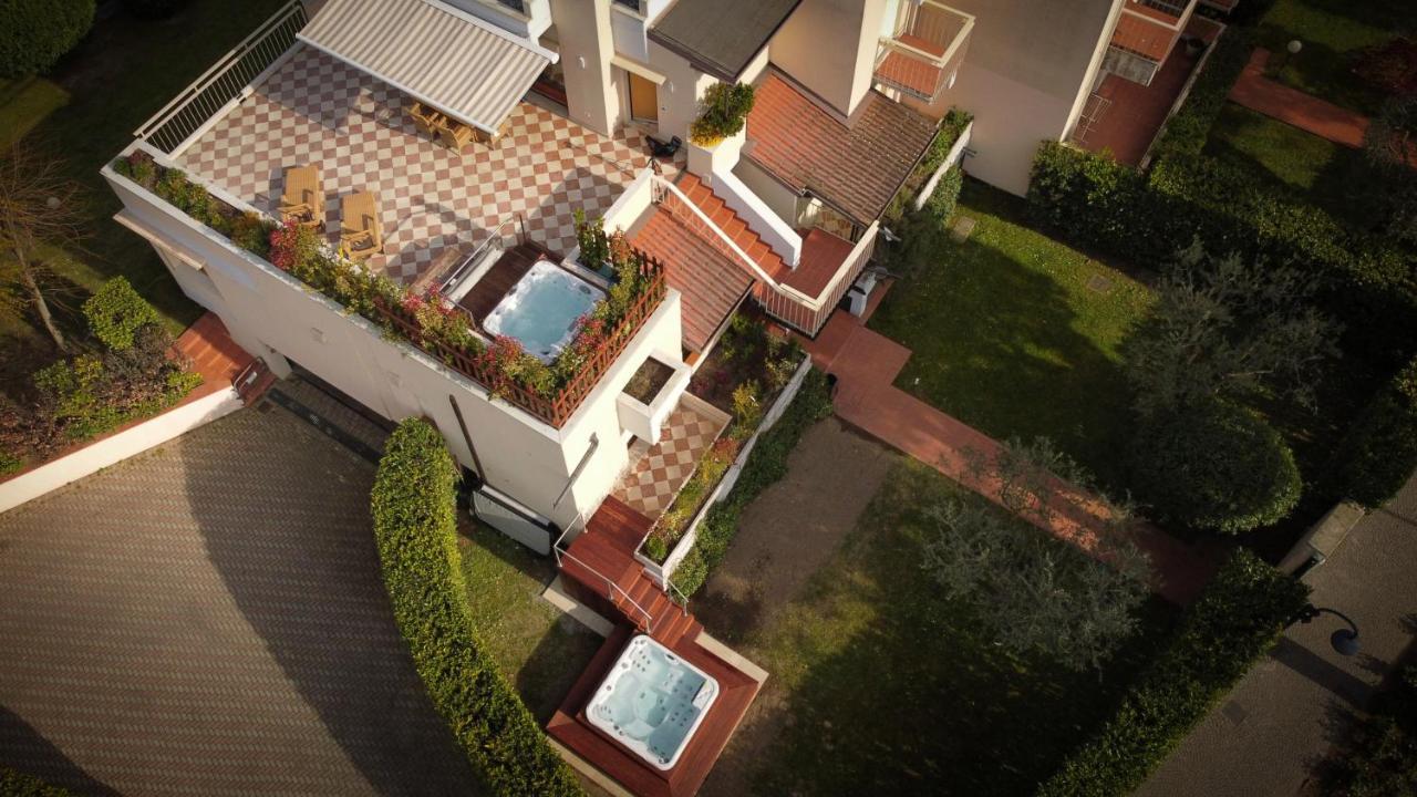 Front Luxury (adults Only) Villa *