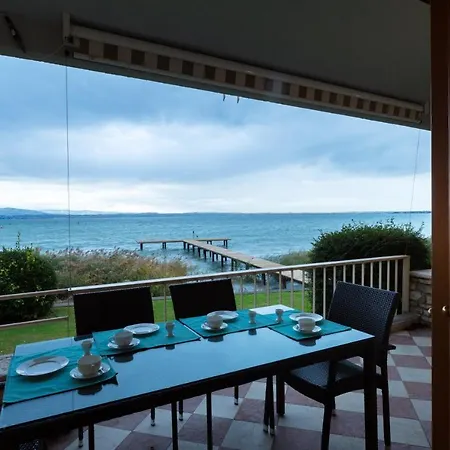 Lake Front Luxury Apartment (Adults Only) Sirmione Exterior photo