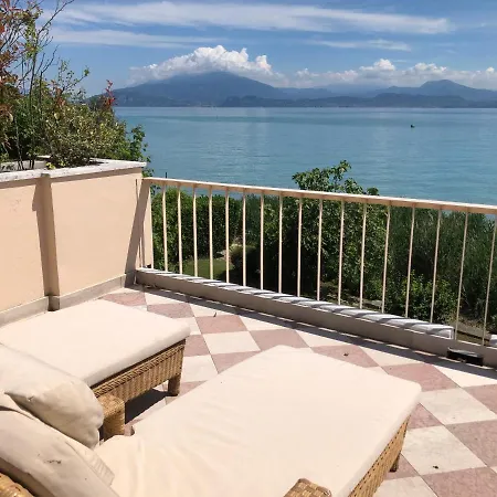 Lake Front Luxury Apartment (Adults Only) Sirmione Exterior photo