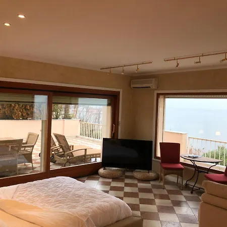 Lake Front Luxury Apartment (Adults Only) Sirmione Exterior photo