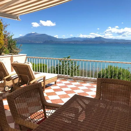 Lake Front Luxury Apartment (Adults Only) Sirmione Exterior photo