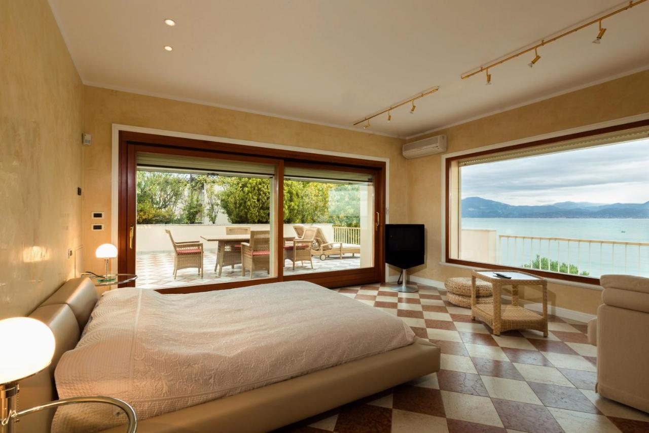 Front Luxury * Sirmione
