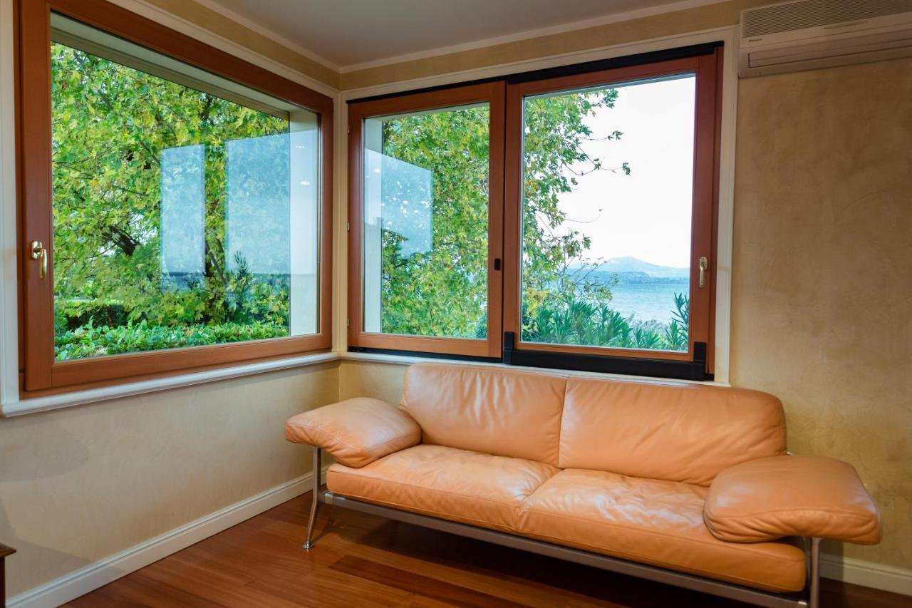 Front Luxury * Sirmione