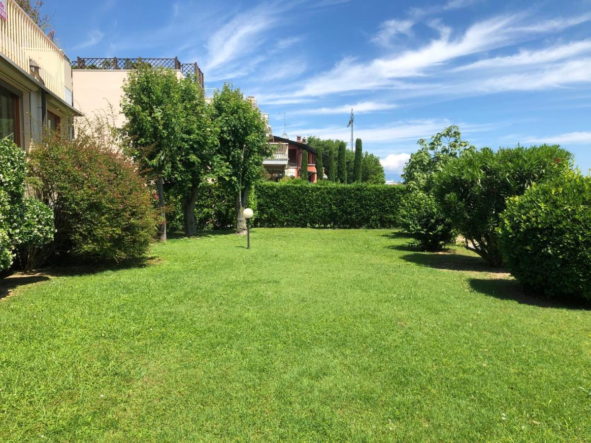 Front Luxury Sirmione